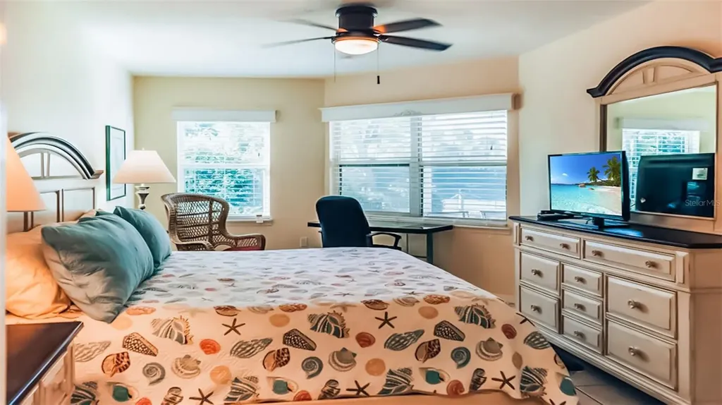 1226 Siesta Bayside Drive Sarasota FL 34242