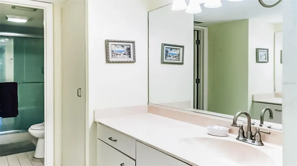 1226 Siesta Bayside Drive Sarasota FL 34242