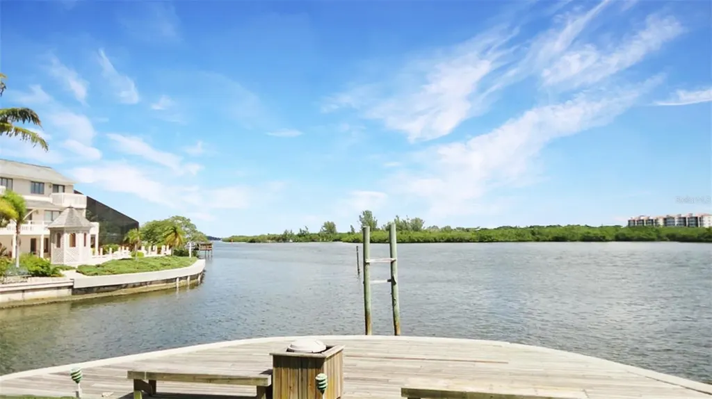 1200 Siesta Bayside Drive Sarasota FL 34242