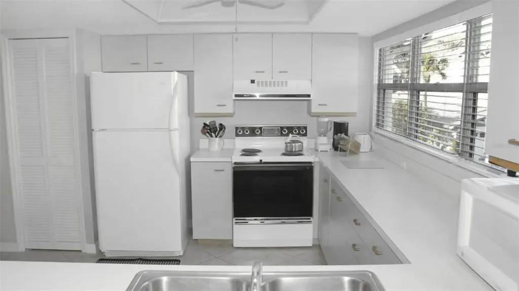 1200 Siesta Bayside Drive Sarasota FL 34242