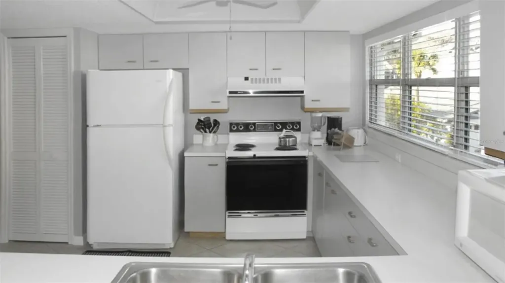 1200 Siesta Bayside Drive Sarasota FL 34242
