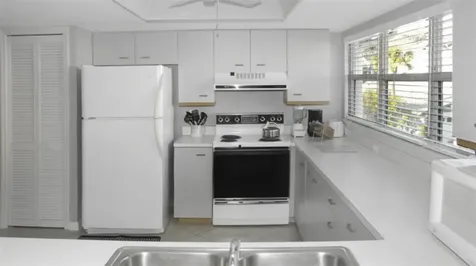 1200 Siesta Bayside Drive Sarasota FL 34242