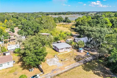 2730 Chorba Drive Plant City FL 33567