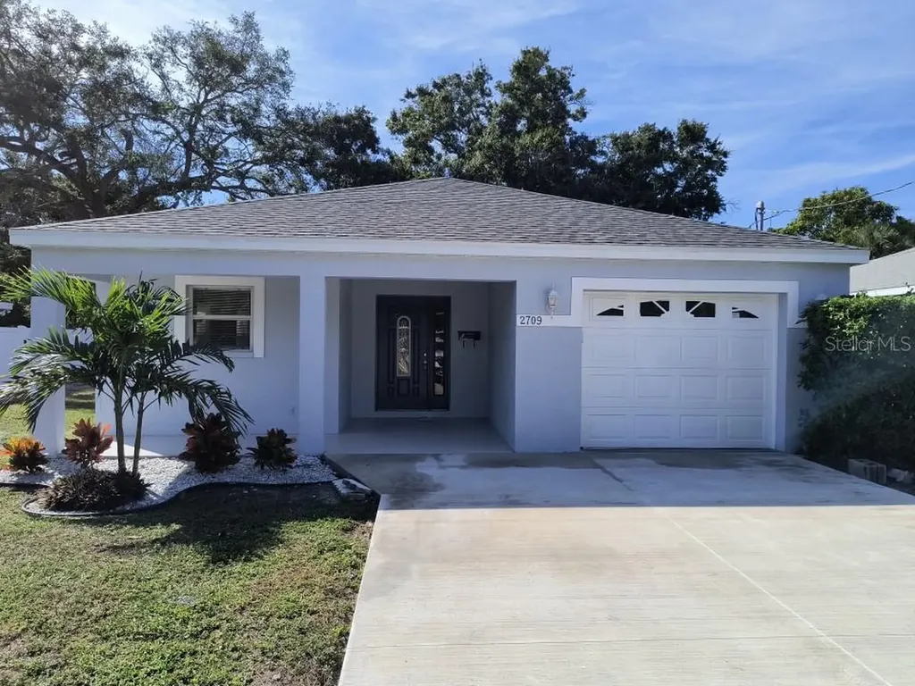 2709 11th Avenue W Bradenton FL 34205
