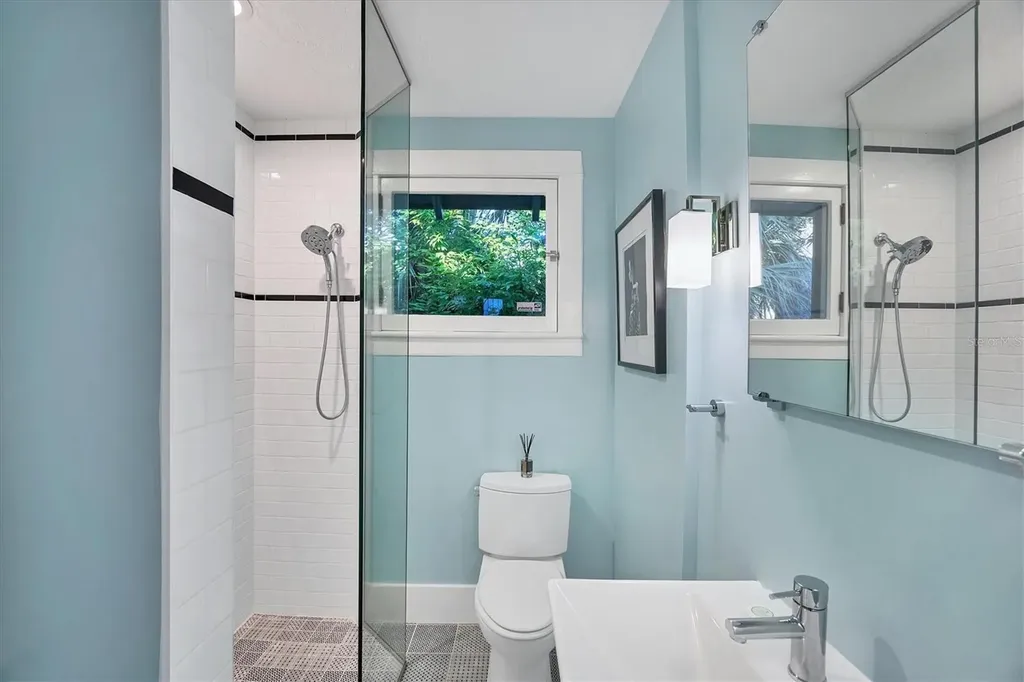 1716 Oak Street Sarasota FL 34236