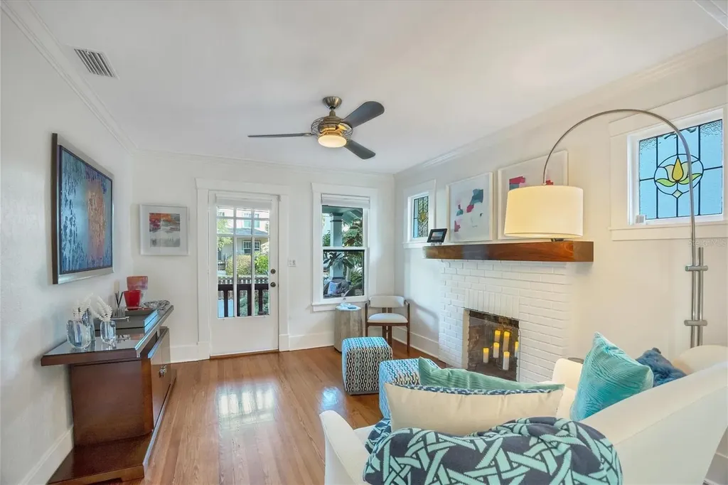 1716 Oak Street Sarasota FL 34236
