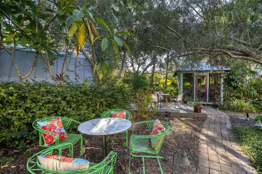 1716 Oak Street Sarasota FL 34236