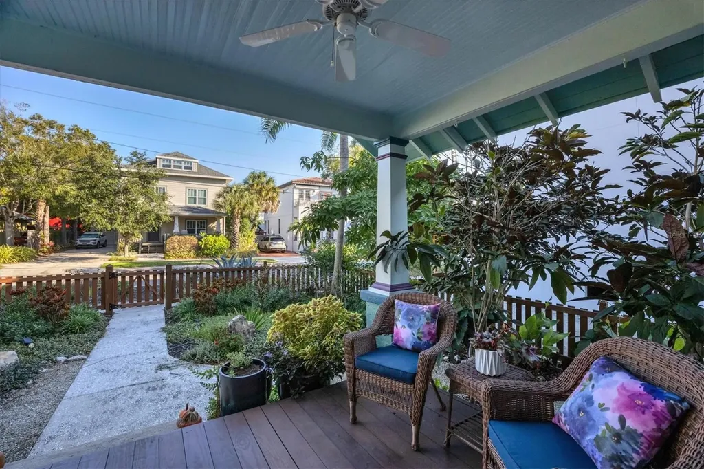 1716 Oak Street Sarasota FL 34236