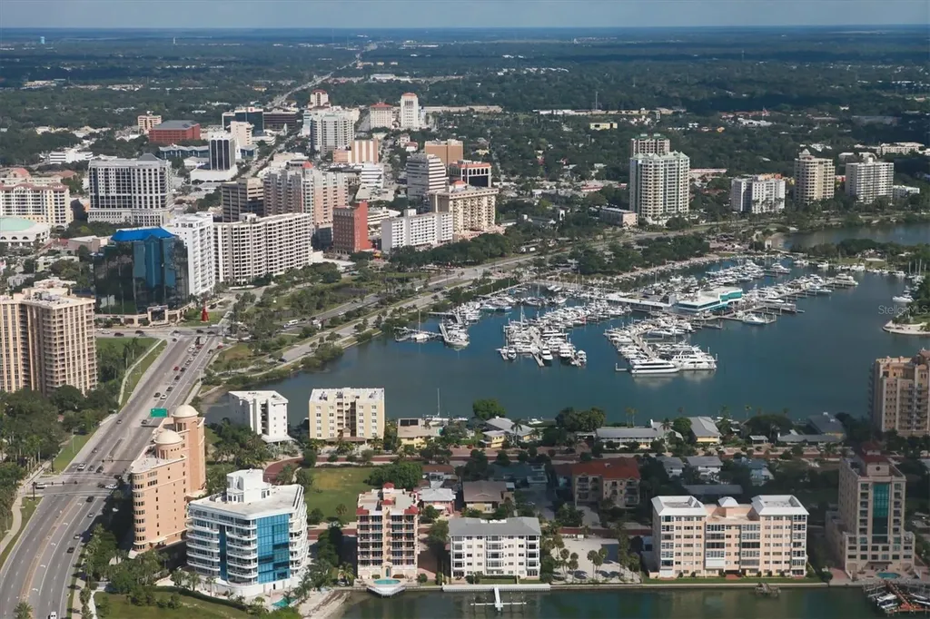 1716 Oak Street Sarasota FL 34236