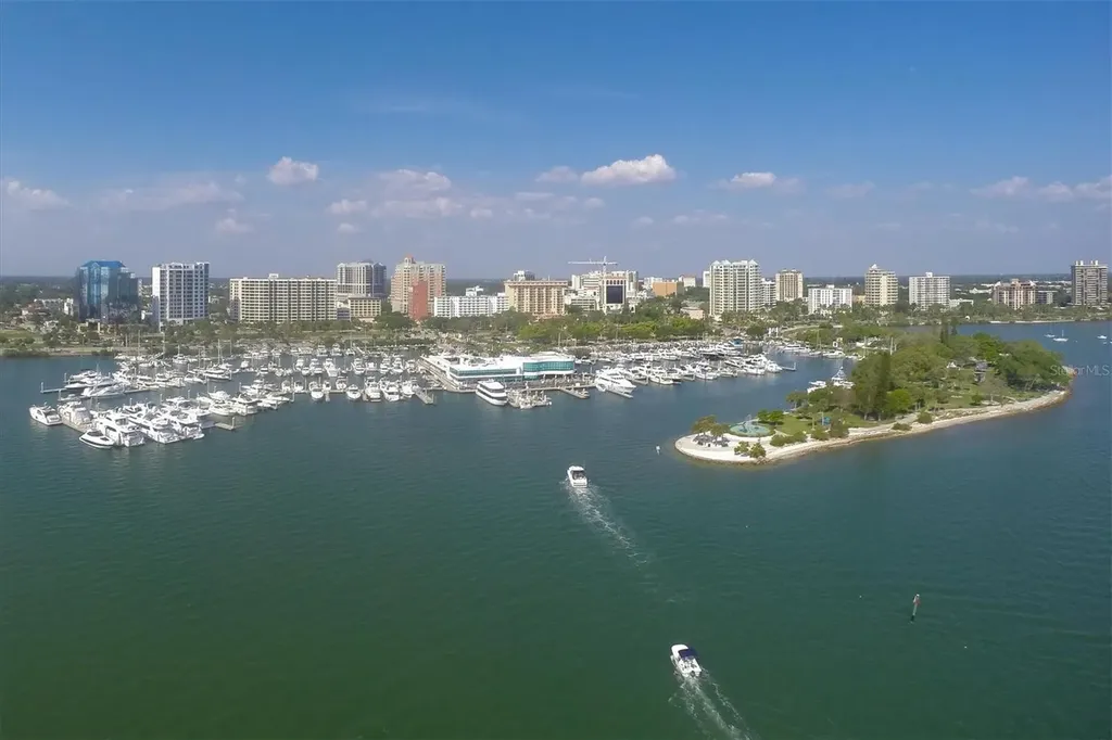 1716 Oak Street Sarasota FL 34236