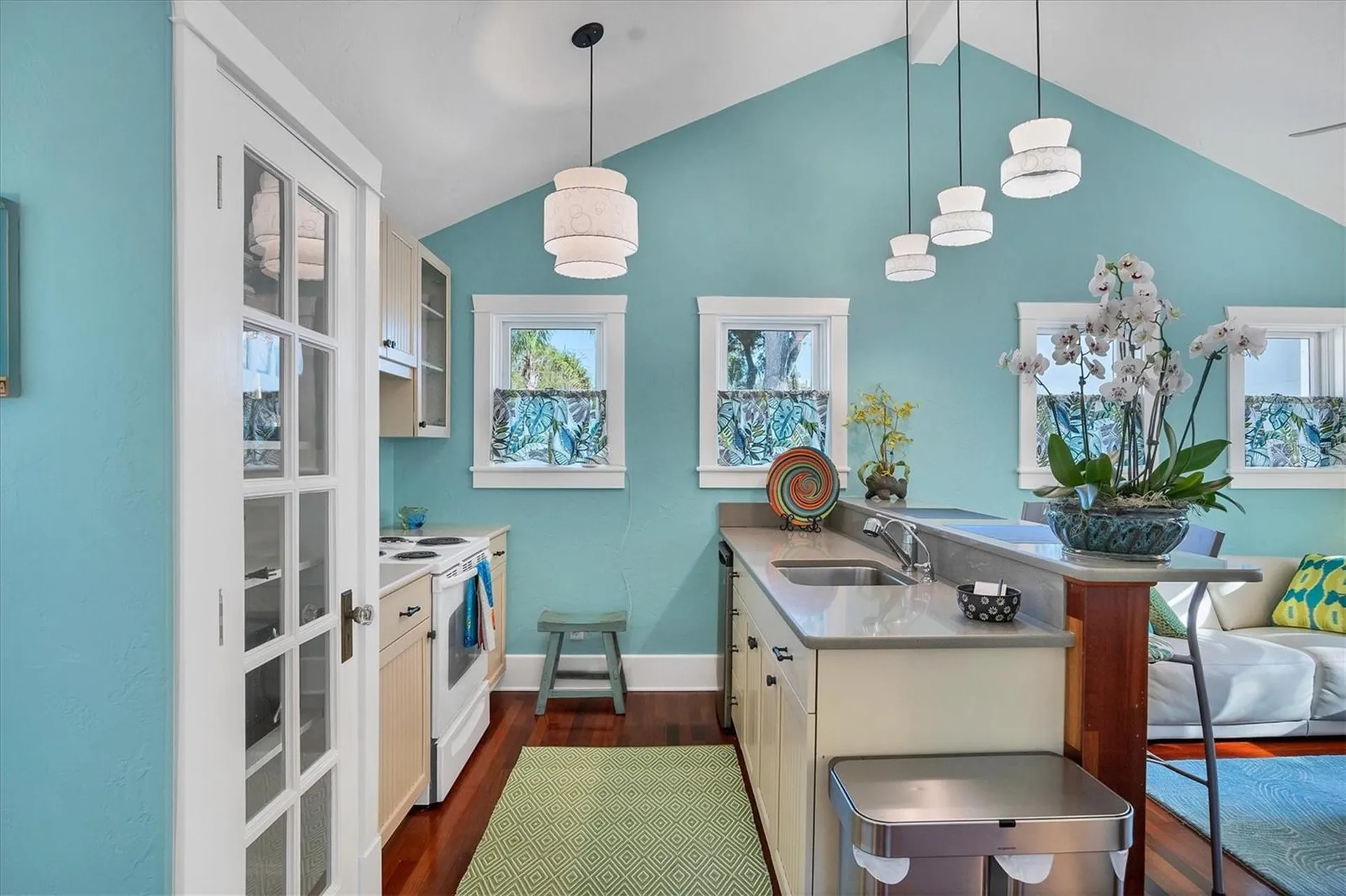 1716 Oak Street Sarasota FL 34236