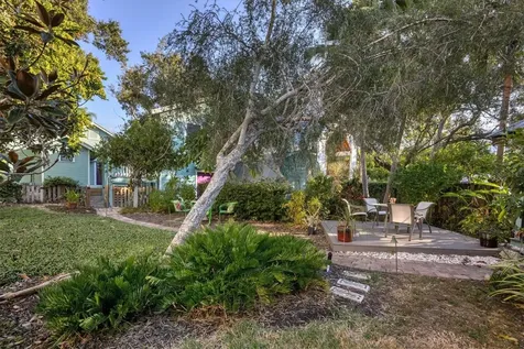 1716 Oak Street Sarasota FL 34236