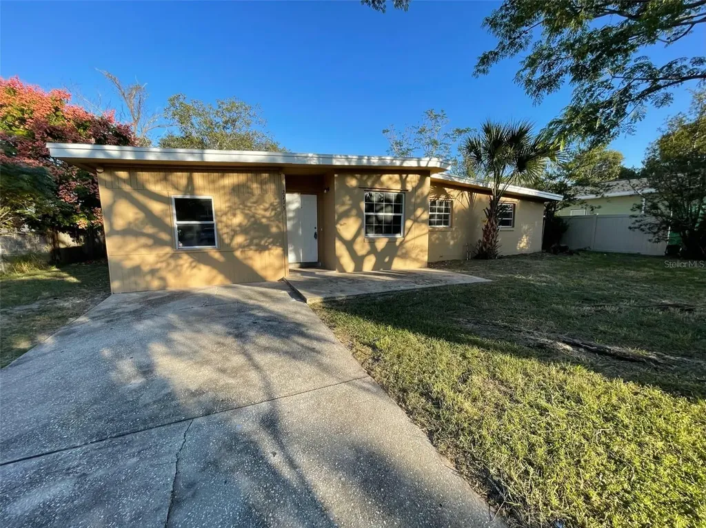 2715 Bon Air Drive Orlando FL 32818