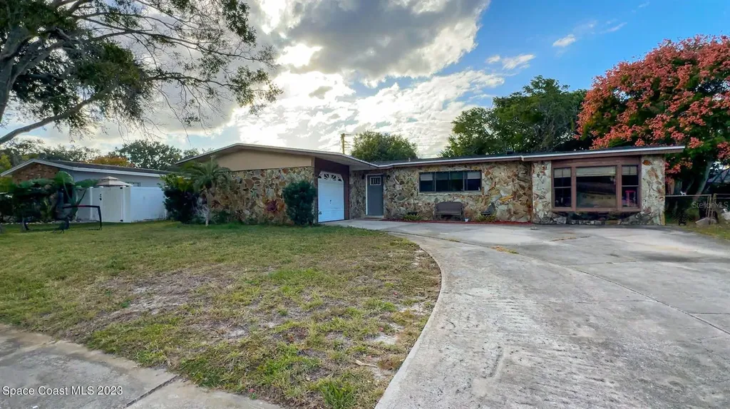 4090 Lejune Avenue Titusville FL 32780