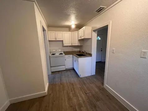 2421 20th Street S St Petersburg FL 33712