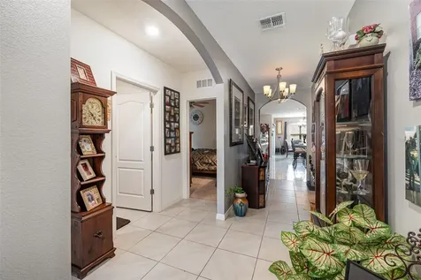 2597 Grand Central Avenue Tavares FL 32778