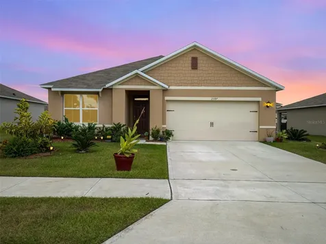 2597 Grand Central Avenue Tavares FL 32778