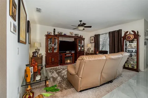 2597 Grand Central Avenue Tavares FL 32778