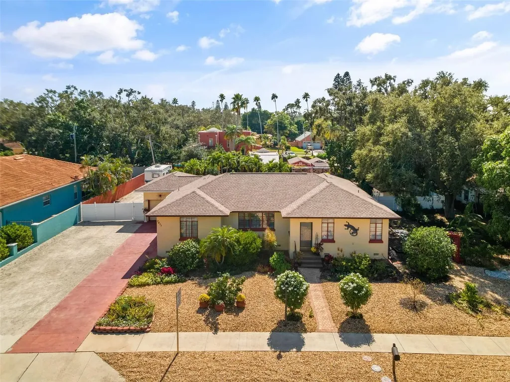 7811 Manatee Avenue W Bradenton FL 34209