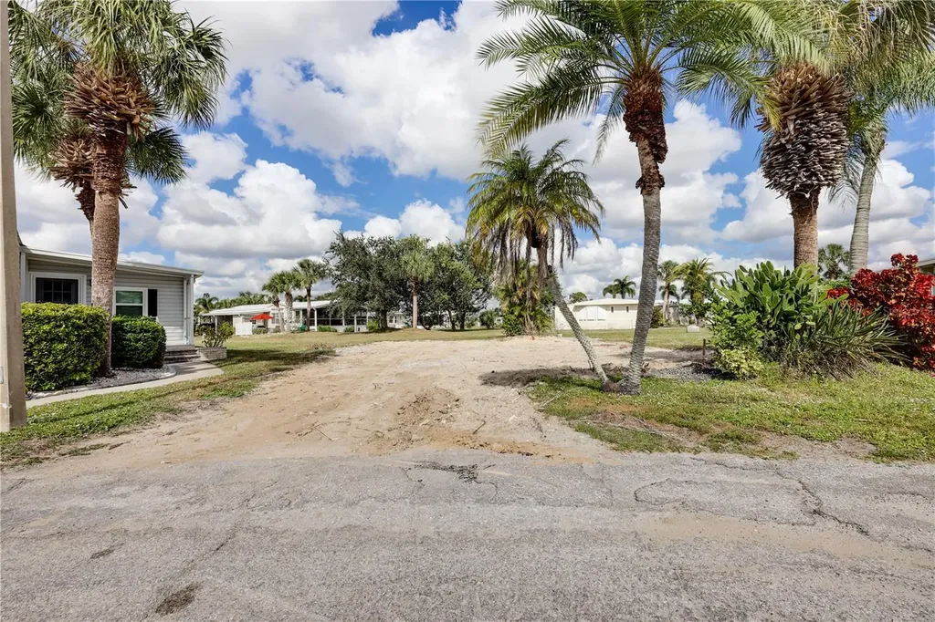 2100 Kings Highway Port Charlotte FL 33980