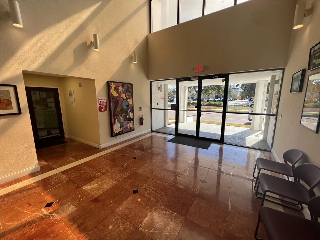 2111 W Swann Avenue Tampa FL 33606