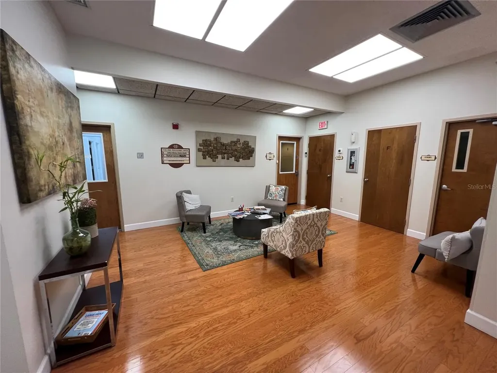 2111 W Swann Avenue Tampa FL 33606