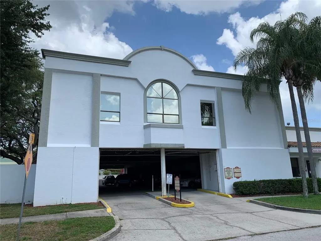2111 W Swann Avenue Tampa FL 33606