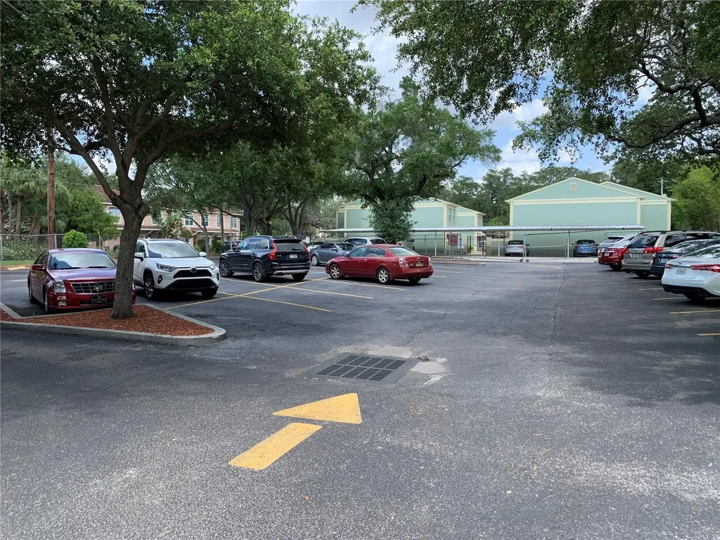 2111 W Swann Avenue Tampa FL 33606