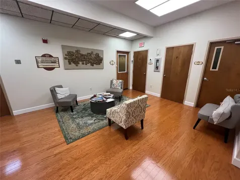 2111 W Swann Avenue Tampa FL 33606