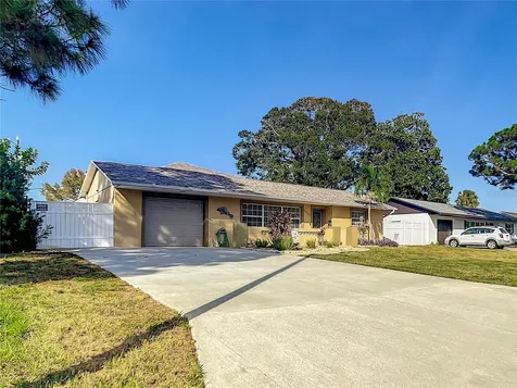 6761 34th Avenue N St Petersburg FL 33710