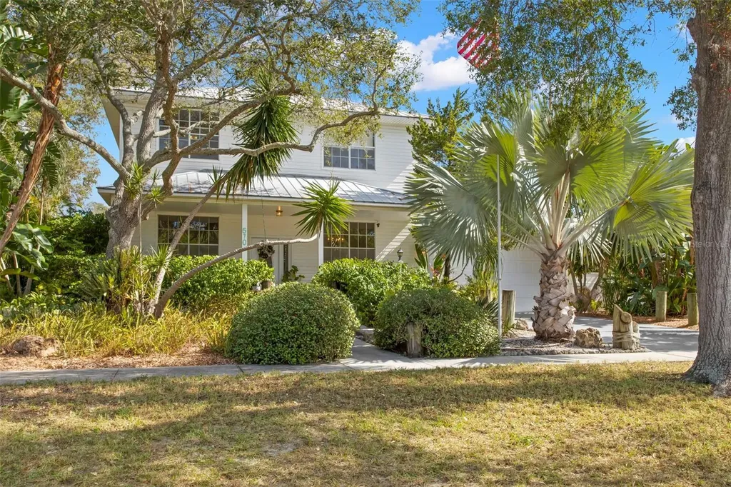 570 11th Street Palm Harbor FL 34683