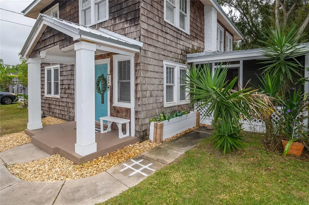 206 Eaker Street Auburndale FL 33823