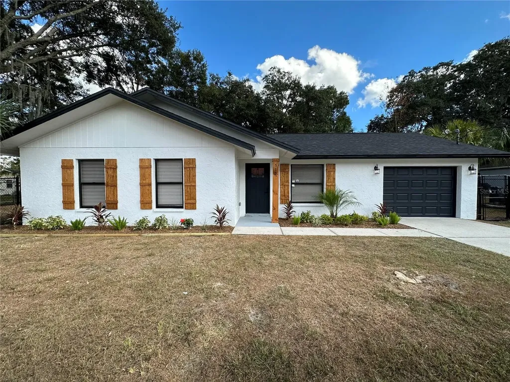 512 S Johnson Street Plant City FL 33563