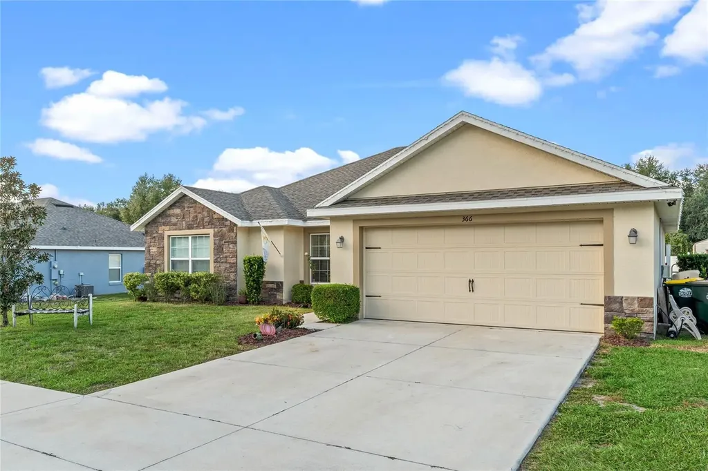 366 Lake Street Umatilla FL 32784