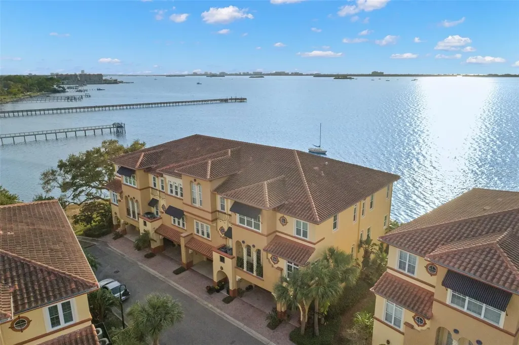 1318 Caladesi Court Dunedin FL 34698