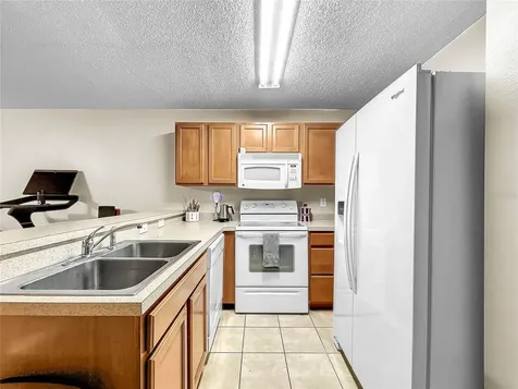 8423 Edgewater Place Boulevard Tampa FL 33615