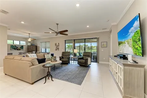5070 Surfside Circle Bradenton FL 34211