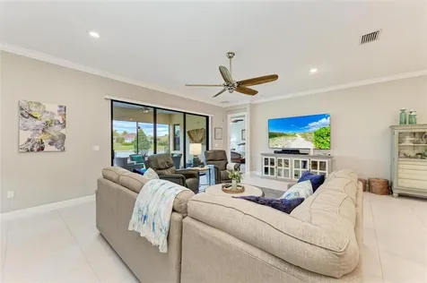 5070 Surfside Circle Bradenton FL 34211