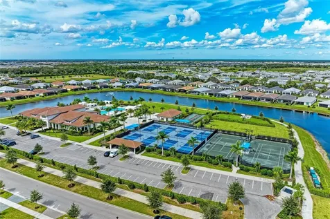 5070 Surfside Circle Bradenton FL 34211