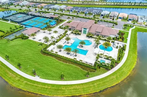 5070 Surfside Circle Bradenton FL 34211