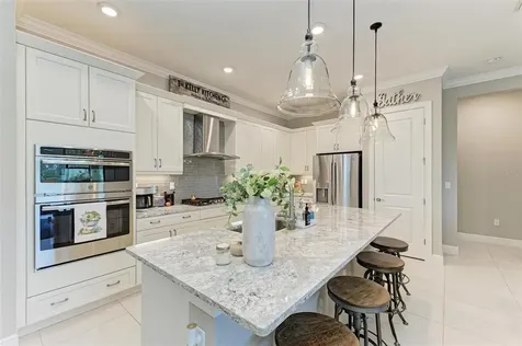 5070 Surfside Circle Bradenton FL 34211