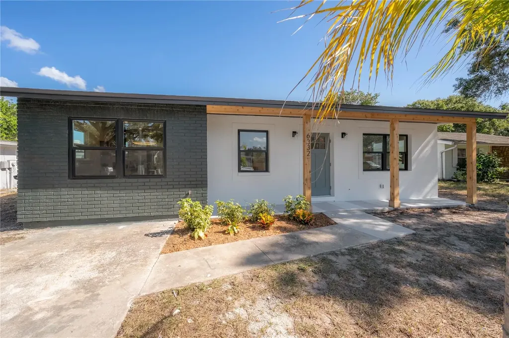 6332 S Renellie Court Tampa FL 33616