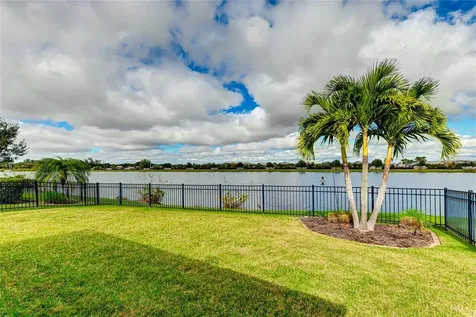 8478 Nandina Drive Sarasota FL 34240
