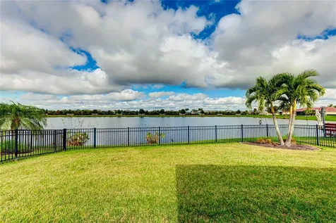 8478 Nandina Drive Sarasota FL 34240