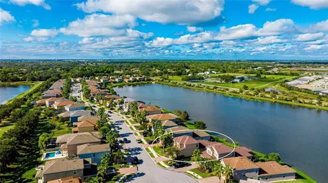 8478 Nandina Drive Sarasota FL 34240