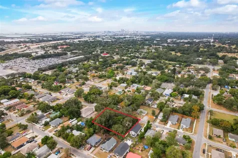 3615 N 52nd Street Tampa FL 33619