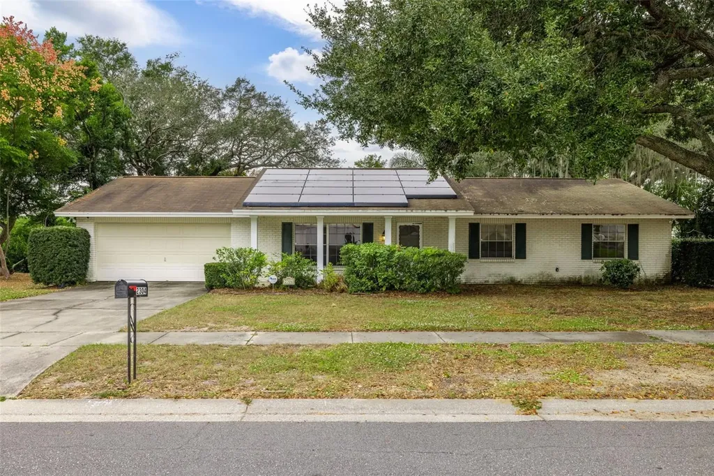 2304 Medford Lane Brandon FL 33511