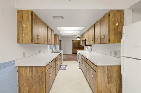 2304 Medford Lane Brandon FL 33511