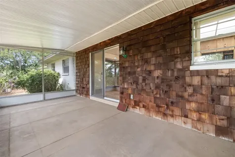 2304 Medford Lane Brandon FL 33511