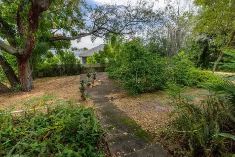 2304 Medford Lane Brandon FL 33511
